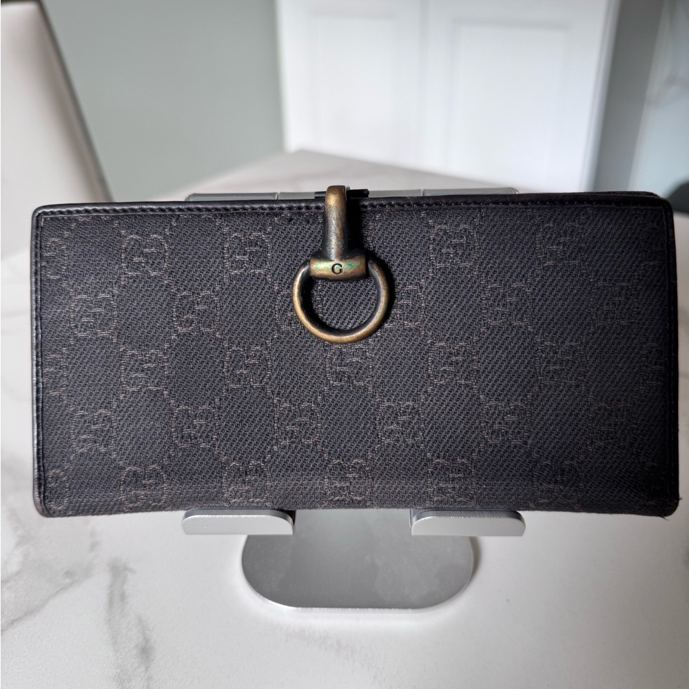 Authentic Gucci Vintage Horsebit Wallet in good condition
